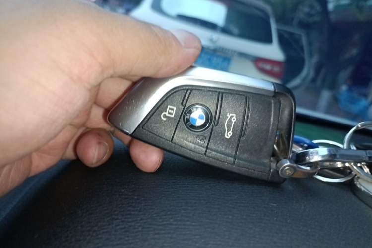 Used BMW X1 2019 sDrive18Li Premium Edition Vehicle Key