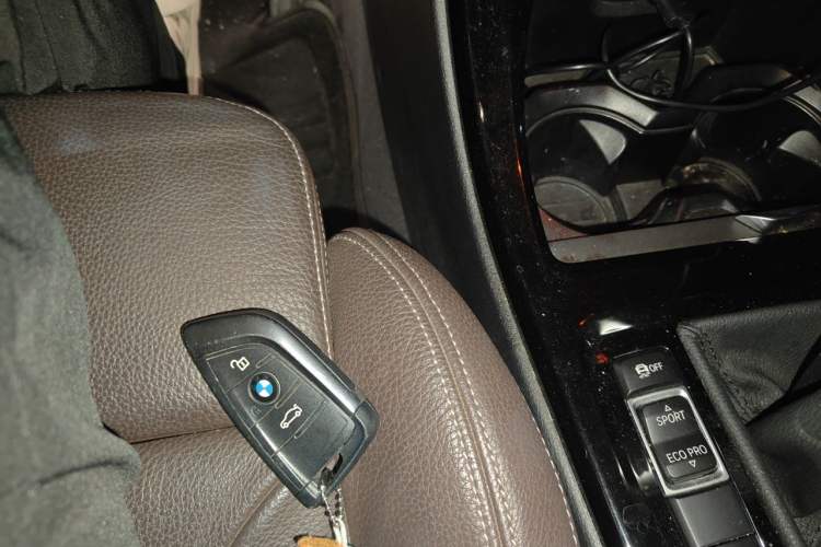 Used BMW X1 2019 sDrive18Li Premium Edition Vehicle Key