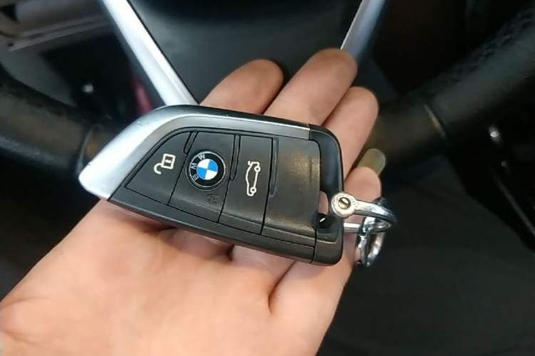 Used BMW X1 2019 sDrive18Li Premium Edition Vehicle Key