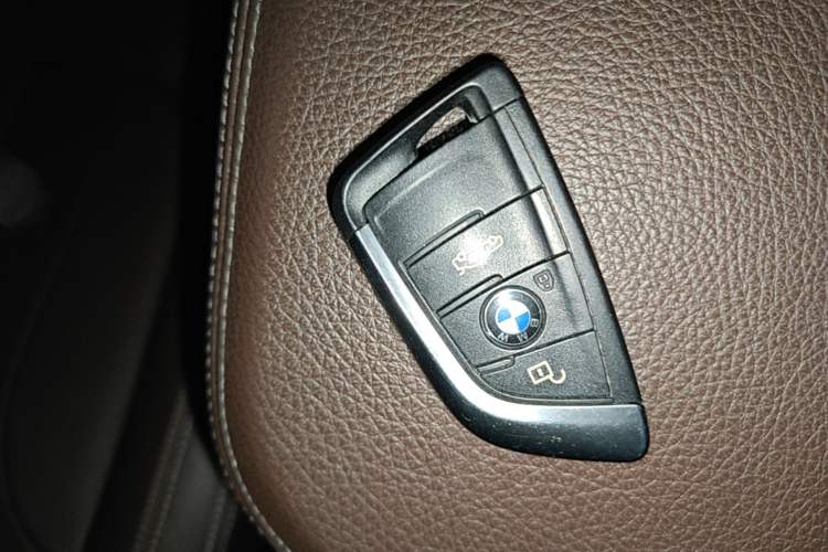 Used BMW X1 2019 sDrive18Li Premium Edition Vehicle Key