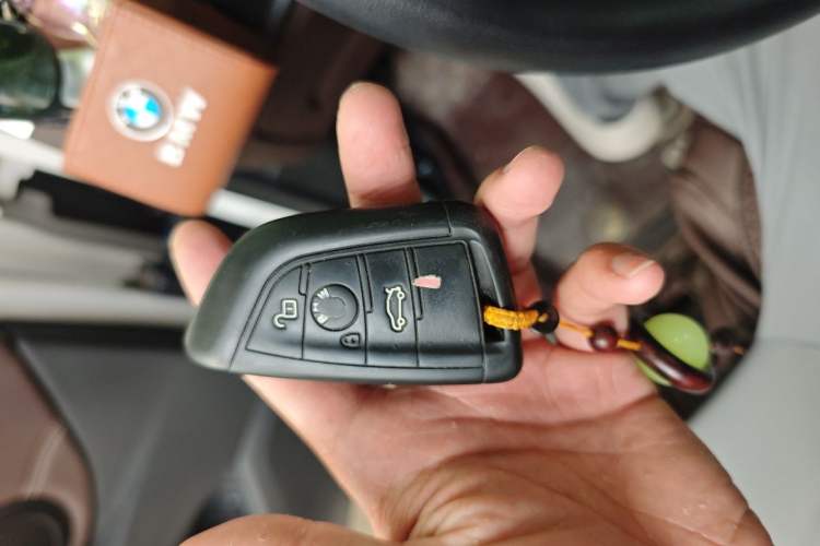 Used BMW X1 2019 sDrive18Li Premium Edition Vehicle Key