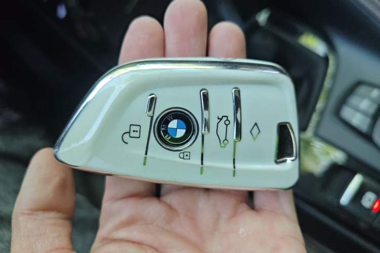 Used BMW X1 2019 sDrive18Li Premium Edition Vehicle Key