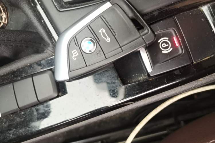 Used BMW X1 2019 sDrive18Li Premium Edition Vehicle Key