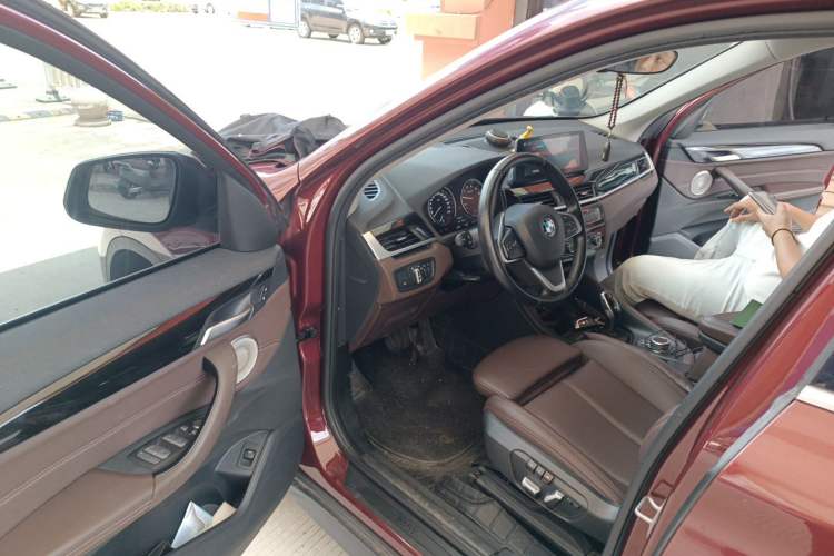 Used BMW X1 2020 sDrive20Li Premium Edition Driver Seat