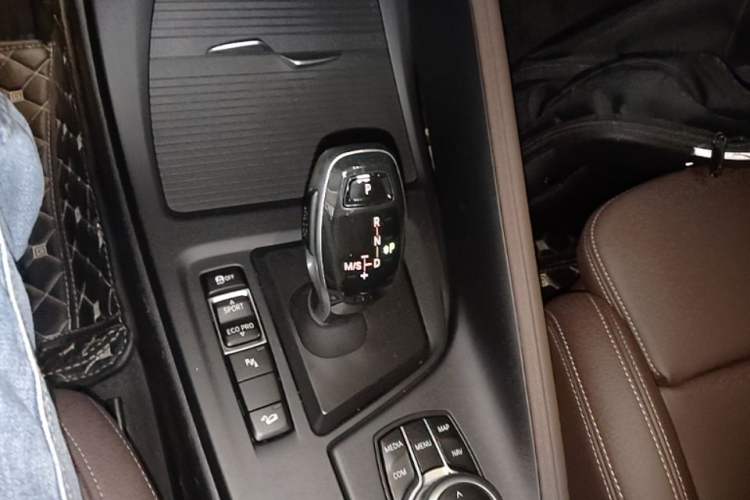 Used BMW X1 2020 sDrive25Li Leading Model Gear Lever