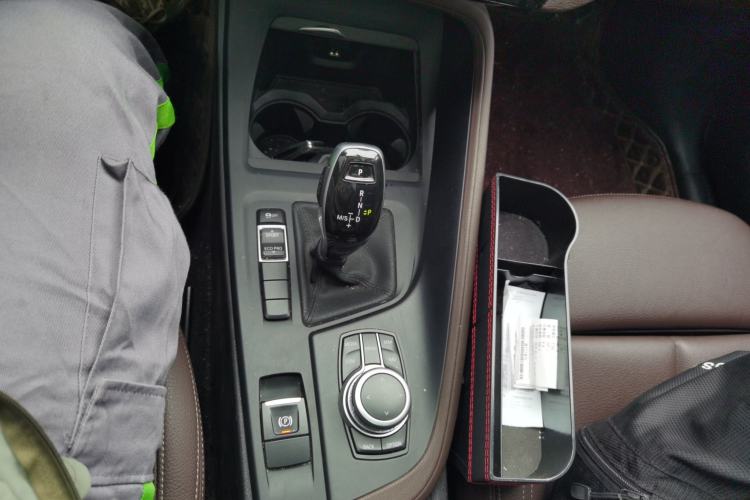 Used BMW X1 2020 sDrive25Li Leading Model Gear Lever