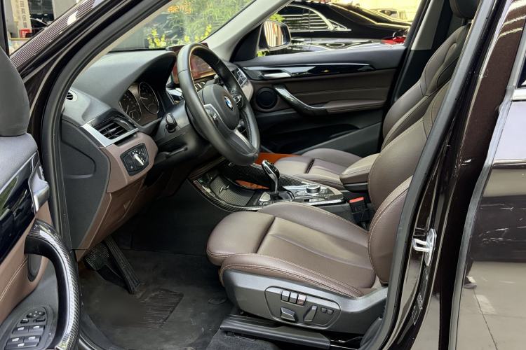 Used BMW X1 2020 sDrive20Li Premium Edition Interior 4