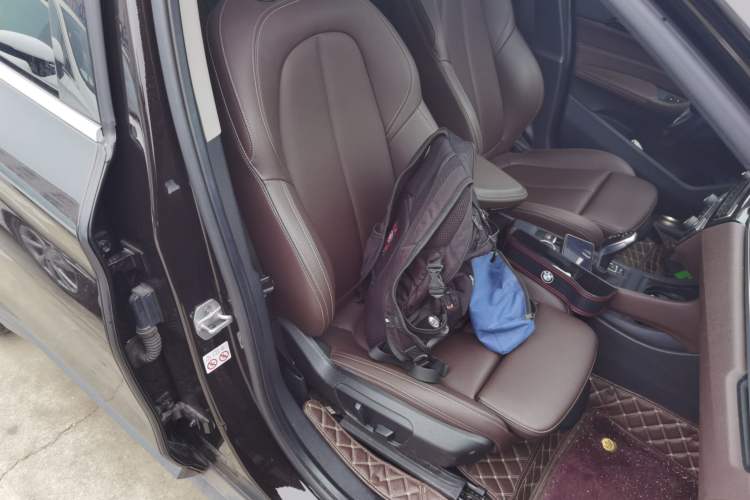 Used BMW X1 2020 sDrive25Li Leading Model Right Front Seat