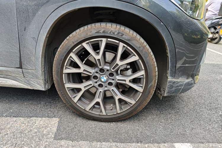 Used BMW X1 2020 xDrive25Li Luxury Edition Right Front Wheel Hub