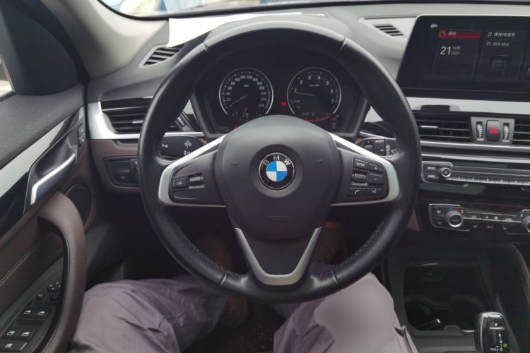 Used BMW X1 2020 sDrive25Li Leading Model Steering Wheel
