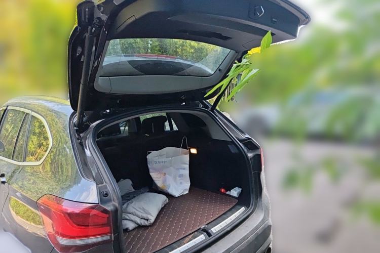 Used BMW X1 2020 xDrive25Li Luxury Edition Trunk
