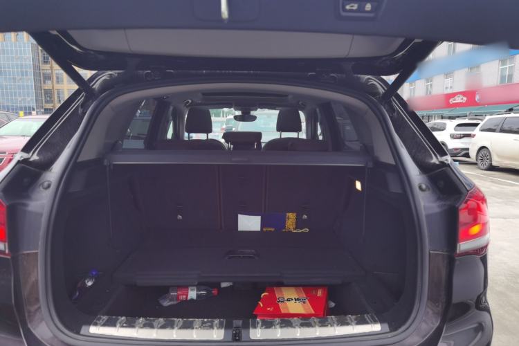 Used BMW X1 2020 sDrive25Li Leading Model Trunk