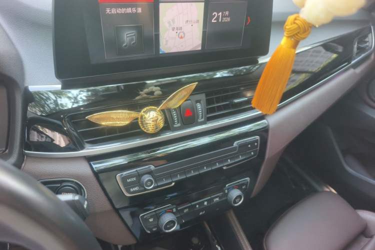 Used BMW X1 2020 sDrive20Li Premium Edition Audio And AC Panel