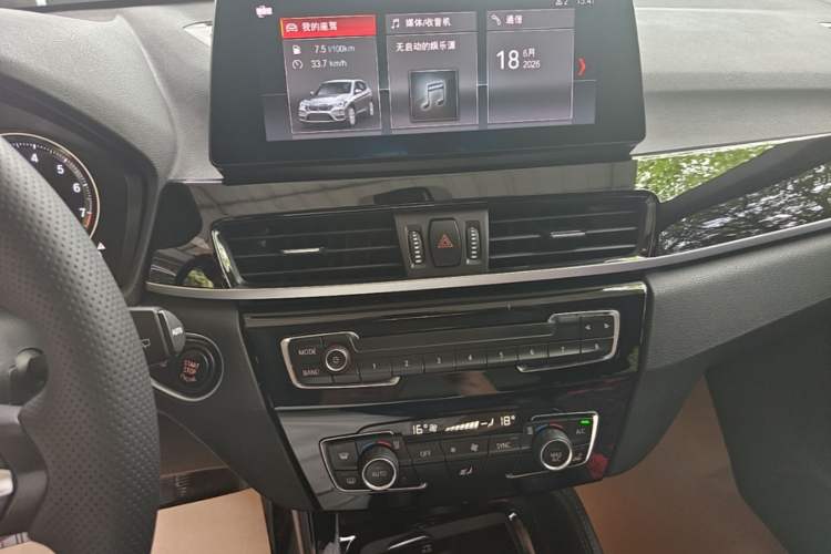 Used BMW X1 2020 sDrive20Li Premium Edition Audio And AC Panel
