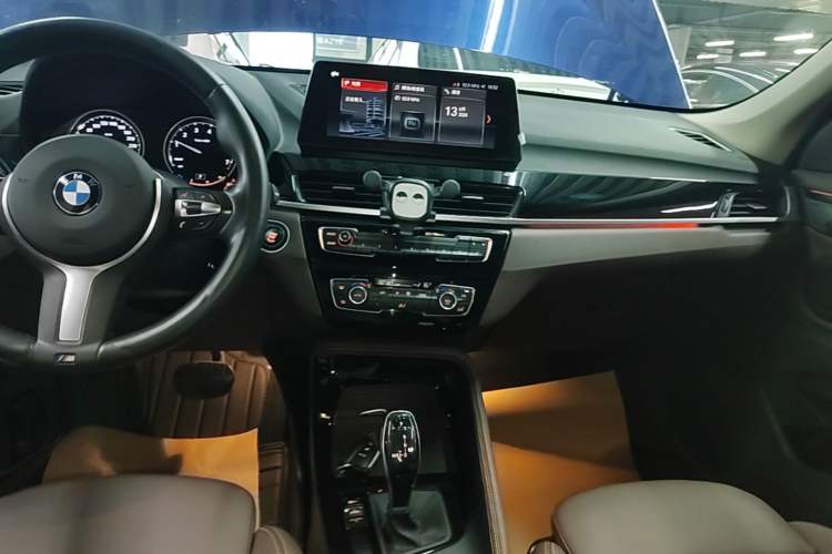 Used BMW X1 2020 sDrive20Li Premium Edition Audio And AC Panel