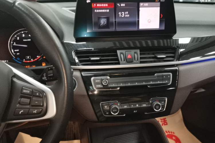 Used BMW X1 2020 sDrive25Li Leading Model Audio And AC Panel