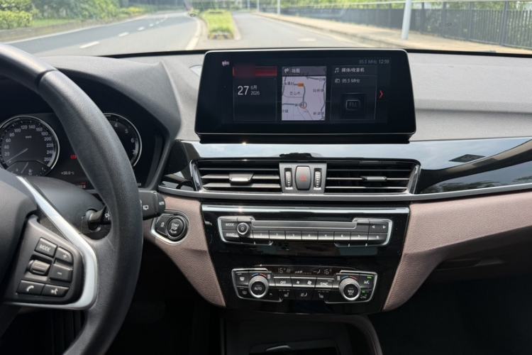 Used BMW X1 2020 sDrive25Li Leading Model Audio And AC Panel