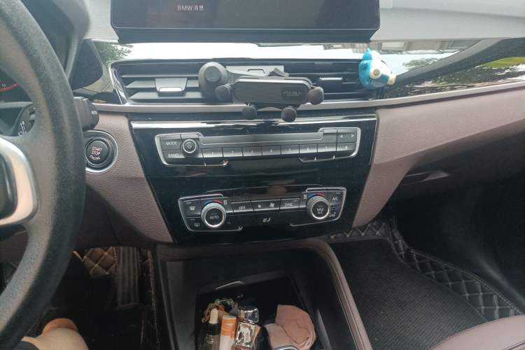 Used BMW X1 2020 sDrive25Li Leading Model Audio And AC Panel
