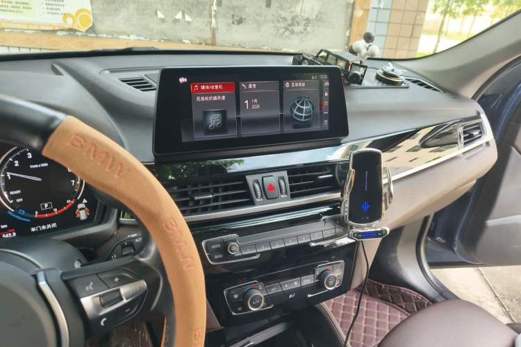 Used BMW X1 2020 sDrive20Li Premium Edition Audio And AC Panel