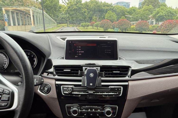 Used BMW X1 2020 sDrive20Li Fashion Model Audio And AC Panel