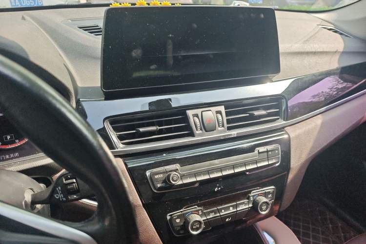 Used BMW X1 2020 sDrive25Li Leading Model Audio And AC Panel