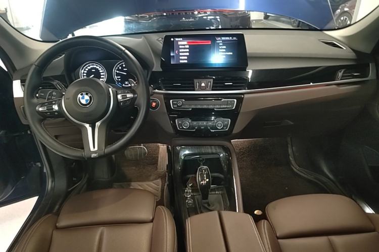 Used BMW X1 2020 sDrive25Li Leading Model Center Console