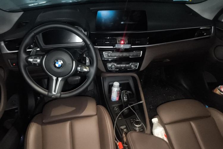 Used BMW X1 2020 sDrive25Li Leading Model Center Console