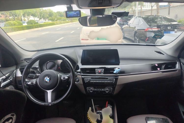 Used BMW X1 2020 sDrive25Li Leading Model Center Console