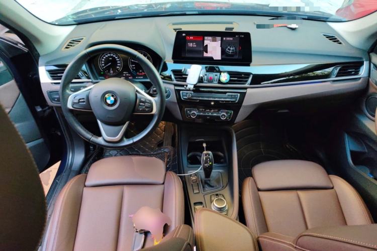 Used BMW X1 2020 sDrive25Li Leading Model Center Console