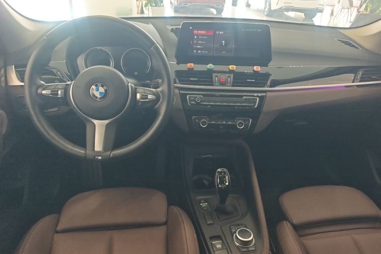 Used BMW X1 2020 sDrive25Li Leading Model Center Console