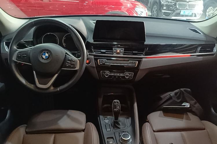 Used BMW X1 2020 sDrive25Li Leading Model Center Console