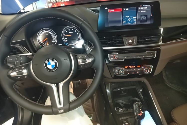 Used BMW X1 2020 sDrive25Li Leading Model Center Console