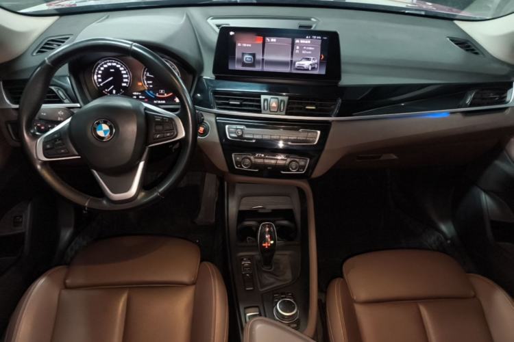 Used BMW X1 2020 sDrive25Li Leading Model Center Console