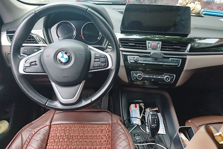 Used BMW X1 2020 sDrive25Li Leading Model Center Console
