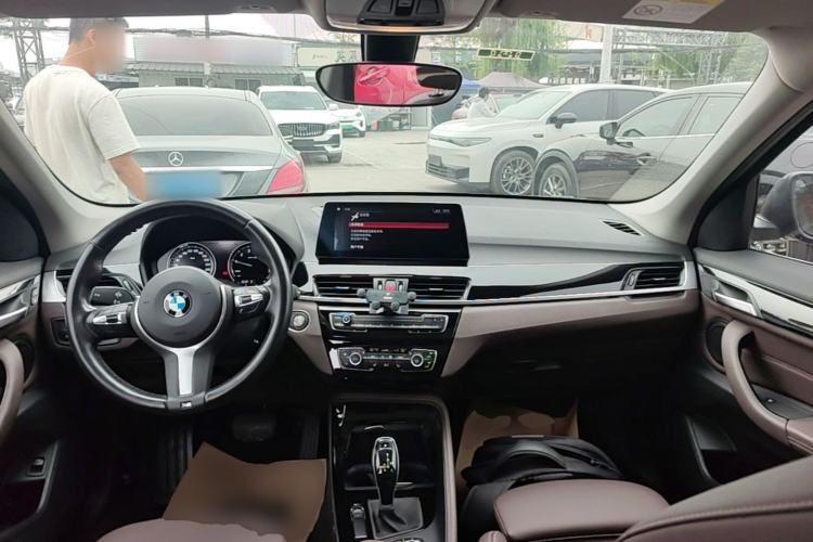 Used BMW X1 2020 sDrive20Li Premium Edition Center Console