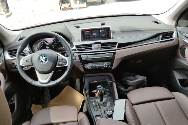 Used BMW X1 2020 sDrive20Li Fashion Model Center Console