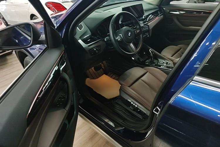 Used BMW X1 2020 sDrive20Li Premium Edition Driver Seat