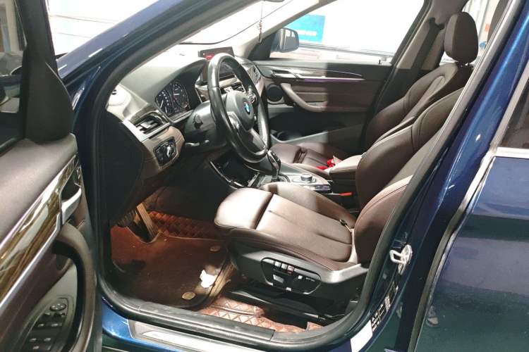 Used BMW X1 2020 xDrive25Li Luxury Edition Driver Seat