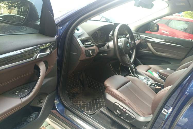 Used BMW X1 2020 xDrive25Li Luxury Edition Driver Seat