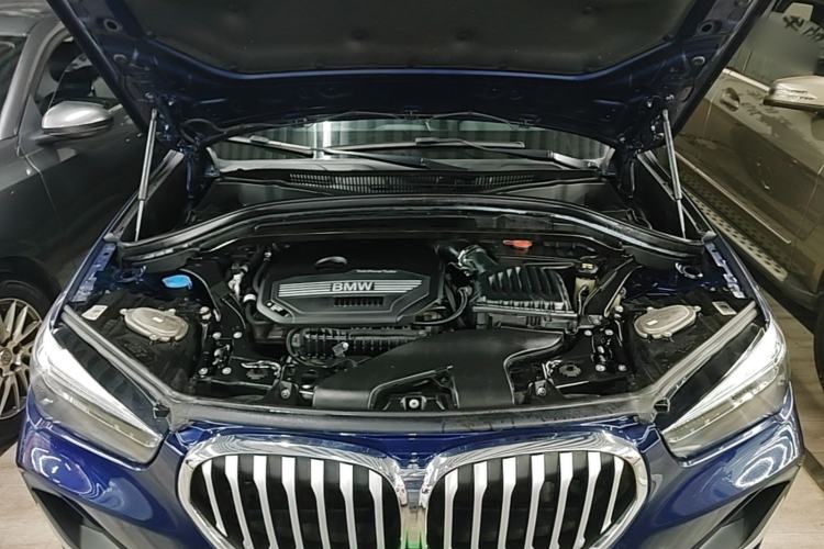 Used BMW X1 2020 sDrive20Li Premium Edition Engine Bay