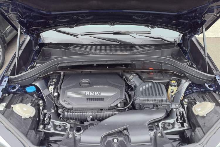 Used BMW X1 2020 sDrive25Li Leading Model Engine Bay