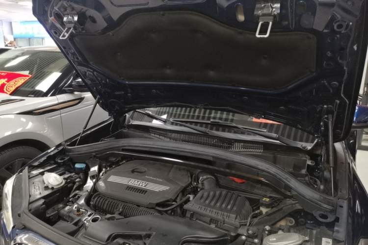 Used BMW X1 2020 sDrive25Li Leading Model Engine Bay