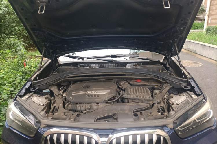 Used BMW X1 2020 sDrive25Li Leading Model Engine Bay