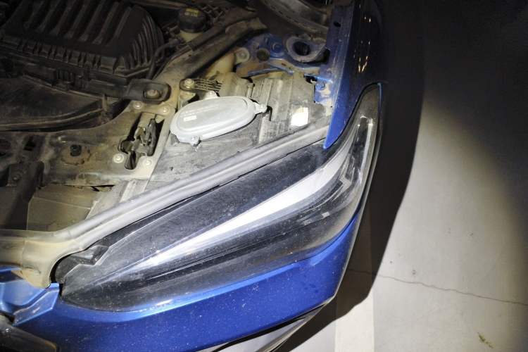 Used BMW X1 2020 sDrive20Li Premium Edition Engine Bay Left