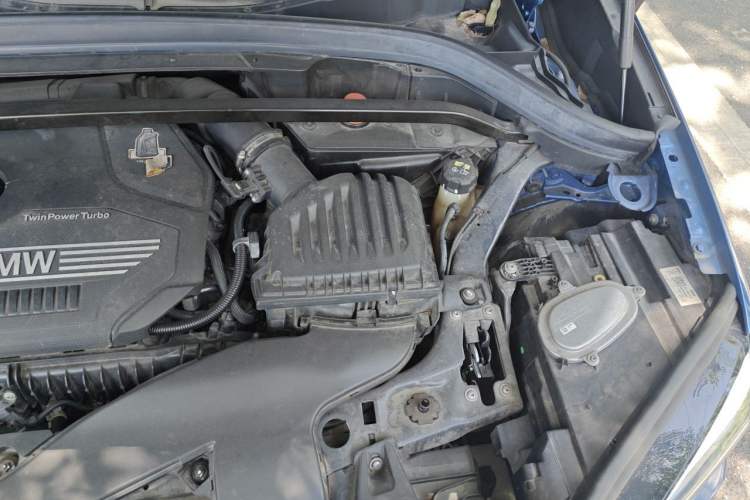 Used BMW X1 2020 sDrive20Li Premium Edition Engine Bay Left