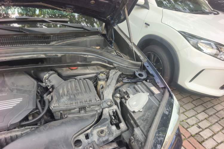 Used BMW X1 2020 sDrive20Li Premium Edition Engine Bay Left