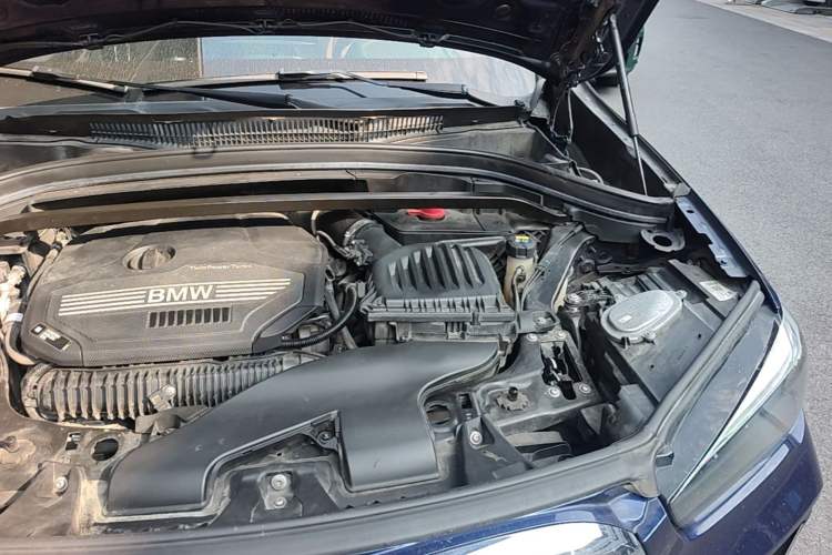 Used BMW X1 2020 sDrive25Li Leading Model Engine Bay Left