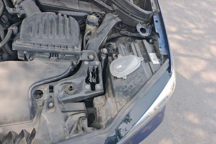 Used BMW X1 2020 sDrive20Li Fashion Model Engine Bay Left