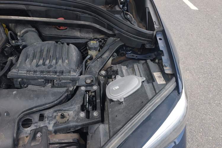 Used BMW X1 2020 sDrive25Li Leading Model Engine Bay Left