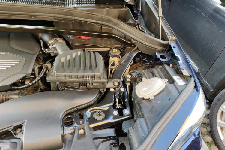 Used BMW X1 2020 sDrive25Li Leading Model Engine Bay Left